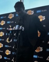 B体育官网下载APP-bsports官方平台-Bsports必一体育官网-艾顿：我们现在想要夺冠 我与奥尼尔经常联系&amp;那是我大叔叔