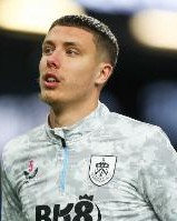 B体育官网下载APP-bsports官方平台-Bsports必一体育官网-队报：热刺就艾斯特福与伯恩利重启谈判，伯恩利冬窗要价3500万欧